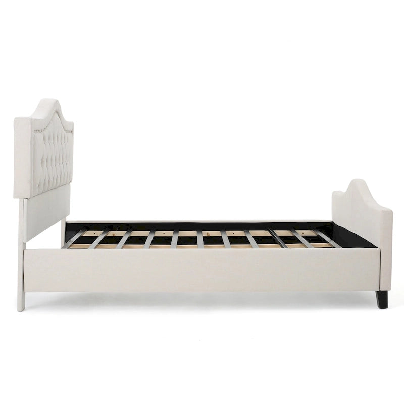 Lit plateforme "Queen Size" avec tête et pied de lit arqués, clous décoratifs et capitonnage